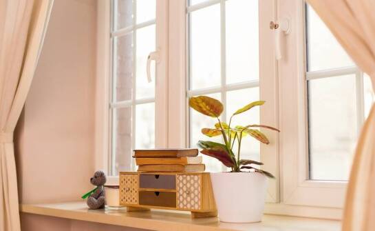 Dekoracje okienne w stylu skandynawskim – prostota i elegancja