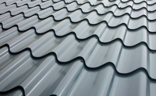 Zastosowanie blachodachówki w budynkach energooszczędnych