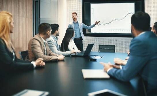 Usługi doradcze – korzyści z współpracy z profesjonalistami