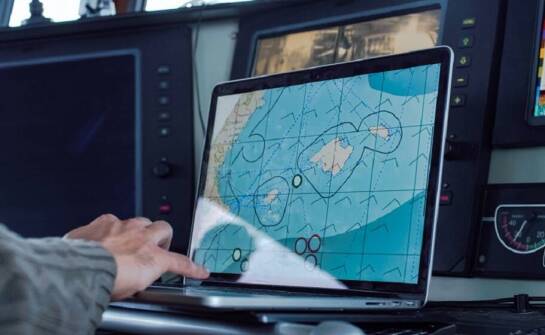 Wykorzystanie map wektorowych w precyzyjnym planowaniu rejsów