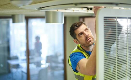 Profesjonalny montaż mechanicznej wentylacji – co powinno go wyróżniać?