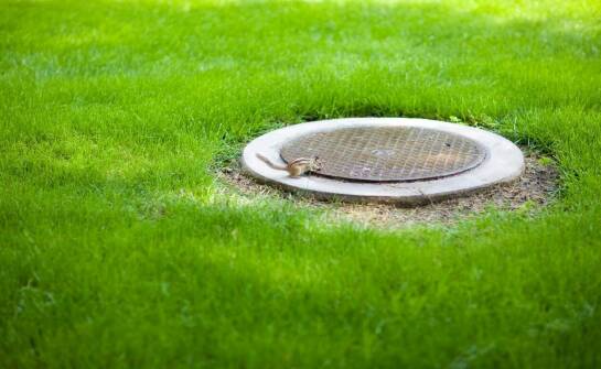 Jak odpowiedni dobór wodomierzowych studzienek wpływa na efektywność gospodarstwa domowego?