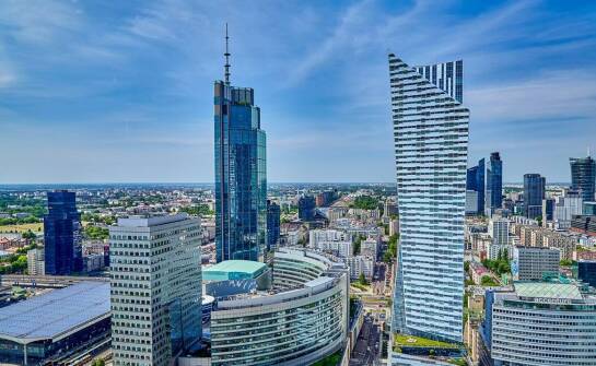 Przeprowadzki korporacyjne w Warszawie – jak firma przeprowadzkowa zarządza dużymi projektami?