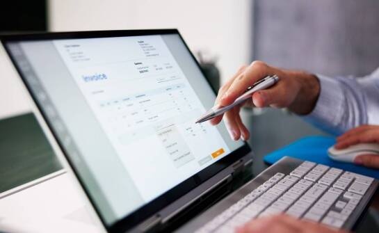 Istotne funkcjonalności programu do faktur dla operacji spedycyjnych