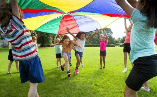 Jakie wartości przekazujemy dzieciom podczas półkolonii sportowych?