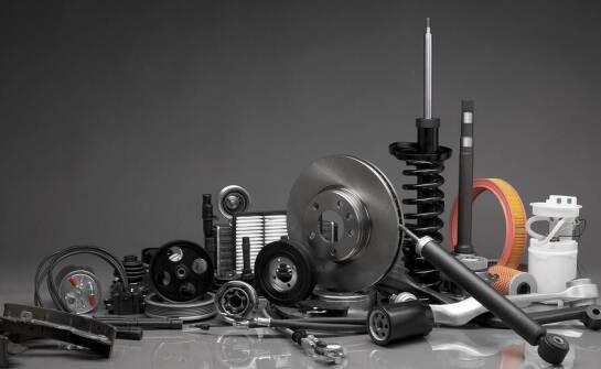 Jakie części zamienne do aut są niezbędne dla utrzymania luksusowych pojazdów?