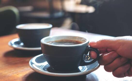 Wpływ estetyki i jakości nadruku na skuteczność reklamowych filiżanek