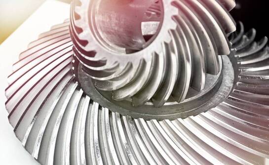 Przekładnie stożkowe: korzyści dla producentów maszyn rolniczych