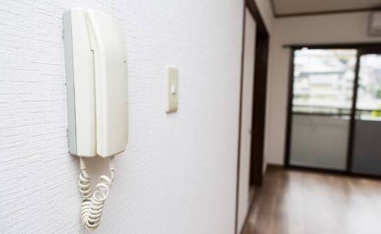 Jakie są kluczowe zalety stosowania unifonów cyfrowych w nowoczesnych inwestycjach deweloperskich?