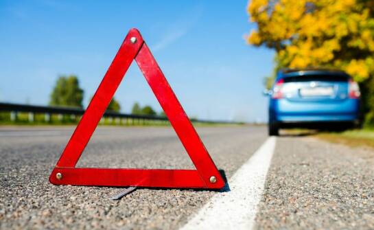 Jakie usługi w zakresie transportu i napraw oferuje pomoc drogowa?