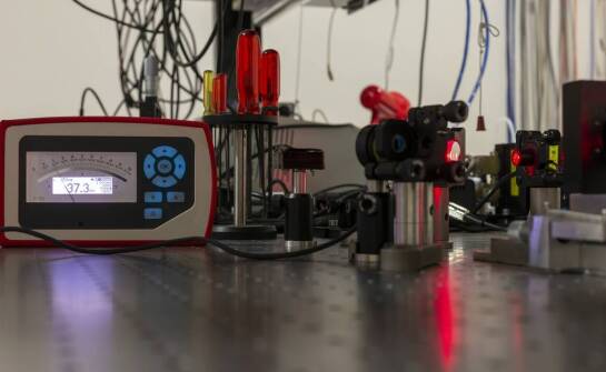 Reflektometr światłowodowy a skuteczność w wykrywaniu uszkodzeń kabli optycznych