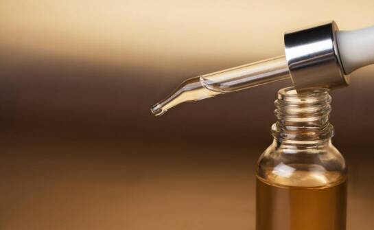 Zastosowanie olejku eterycznego z oregano w aromaterapii – korzyści dla zmysłów