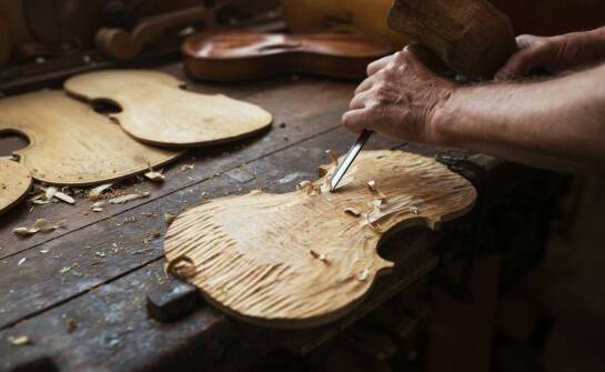 Proces zamawiania i dostosowywania nietypowych łyżek podsiębiernych – co warto wiedzieć?