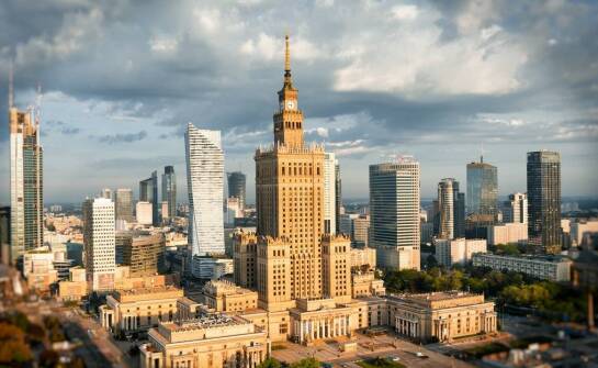 Polskie historyczne czasopisma: jak kształtują nasze rozumienie przeszłości?