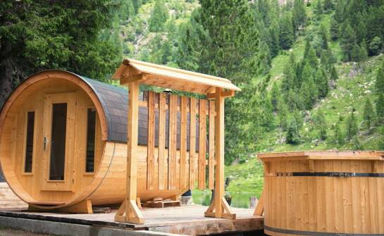 Wpływ świerkowego drewna na trwałość i estetykę ogrodowych balii