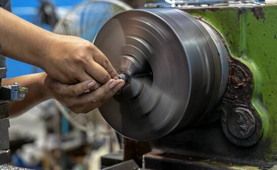 Formowanie gumowych uszczelek – jakie korzyści niesie dla przemysłu?