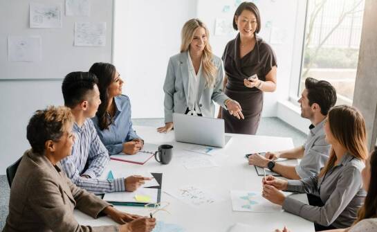 Jak efektywnie zarządzać grupowymi polisami w dużych przedsiębiorstwach?