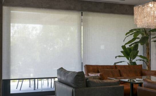 Efektywność przeciwsłonecznych rolet w dachowych oknach Fakro