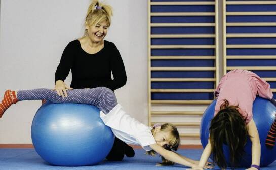 Znaczenie terapeutycznej gimnastyki w rozwoju dzieci z spektrum autyzmu