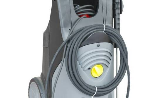 Komorowa myjka przemysłowa a bezpieczeństwo pracy w przemyśle