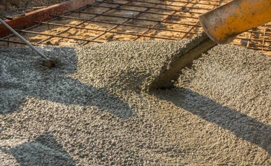 Dlaczego półsuchy beton jest idealny do zastosowań drogowych?