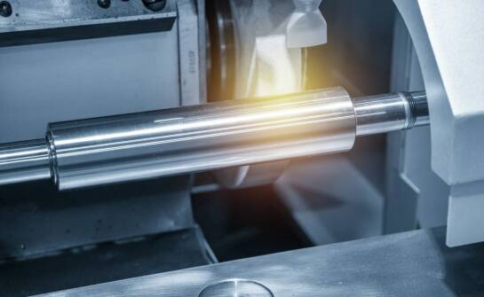 Wpływ gięcia blach na trwałość maszynowych konstrukcji