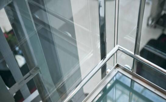 Jakie technologie nowoczesne są stosowane w dźwigach dla niepełnosprawnych?