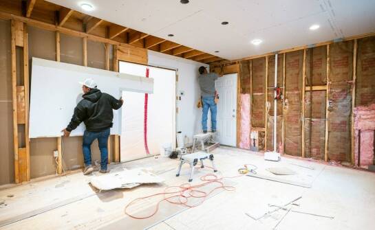 Jakie korzyści przynosi wywóz śmieci po remoncie przez firmę specjalistyczną?