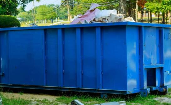 Jak kontenery w Pniewach wspierają recykling odpadów budowlanych?