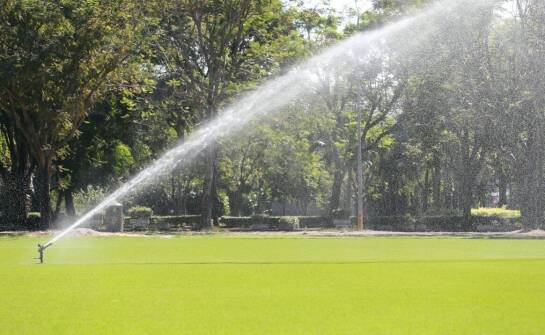 Optymalizacja nawadniania piłkarskich boisk z wykorzystaniem wynurzalnych zraszaczy