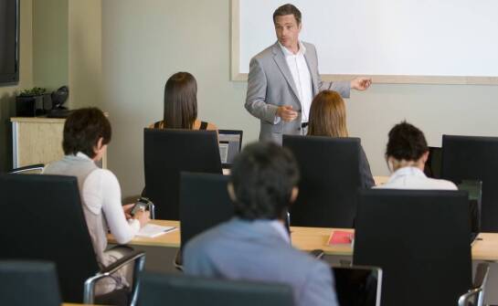 Znaczenie szkoleń w kontekście zmian w prawie dotyczącym opłat skarbowych