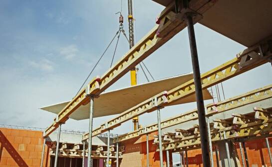 Przewóz budowlanych materiałów w Krakowie – jak zapewnić szybki transport?