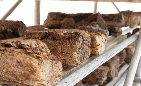 Zalety wyboru lokalnego producenta drzewnego brykietu