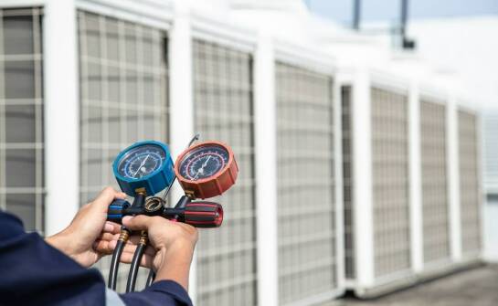 Serwis klimatyzacji: jak napełnienie czynnika chłodniczego poprawia wydajność?