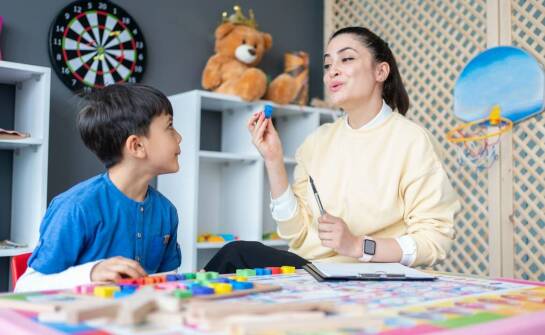 Jakie umiejętności rozwija terapia odruchów metodą INPP u dzieci z problemami z koncentracją?