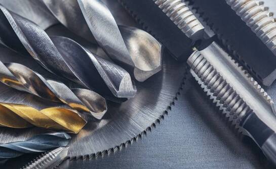 Wpływ różnorodności gatunków stali na elastyczność oferty dla dystrybutora