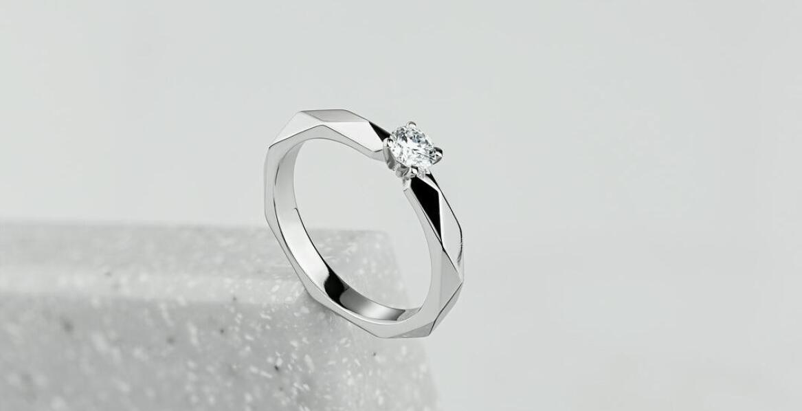 Najnowsze trendy w pierścionkach ze stali chirurgicznej srebrnych