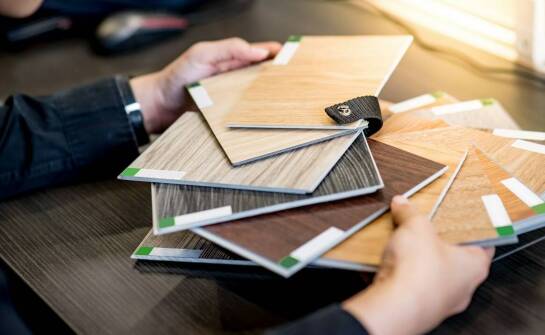 Linie do produkcji paneli podłogowych: jakie innowacje wprowadza technologia SPC?