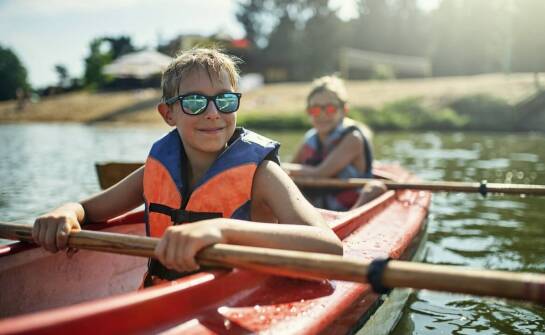 Kajaki Kośna: Planowanie idealnej trasy na spływ rodzinny