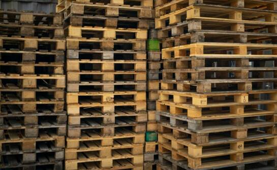 Jak skup europalet wpływa na zarządzanie łańcuchem dostaw?