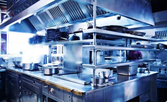 Najczęstsze problemy z zmywarkami gastronomicznymi i jak ich unikać