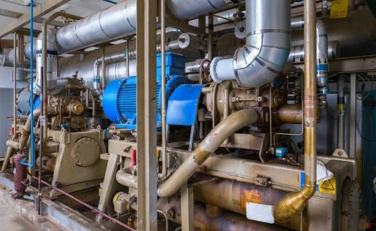 Zastosowanie agregatów wody lodowej w centrach logistycznych