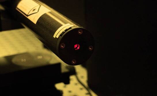 Czujniki fotoelektryczne na podczerwień a zrównoważony rozwój technologii