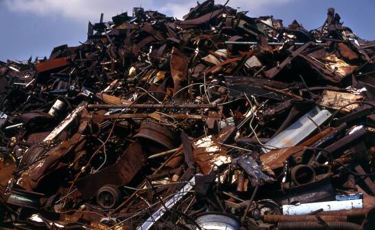 Znaczenie transportu odpadów metalowych dla efektywności recyklingu