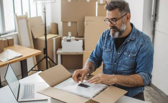 Jakie czynniki wpływają na wybór firmy przeprowadzkowej dla przedsiębiorstwa?