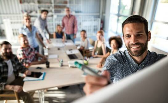 Jakie umiejętności można zdobyć dzięki szkoleniom organizowanym przez biura pracy pośrednictwa?
