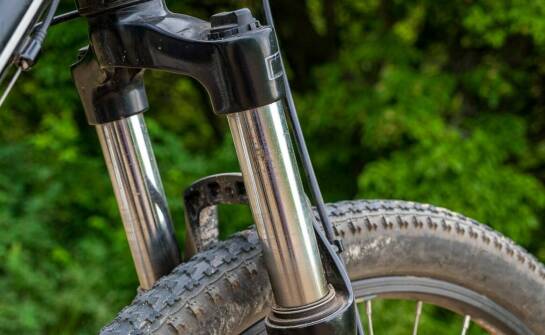 Rower górski: Jakie materiały są najczęściej używane w ramach rowerów?