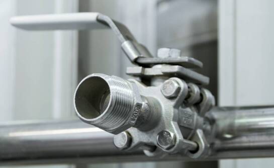 Die Rolle von Stahl P460NH in der Herstellung von hochtemperaturbeständigen Druckbehältern