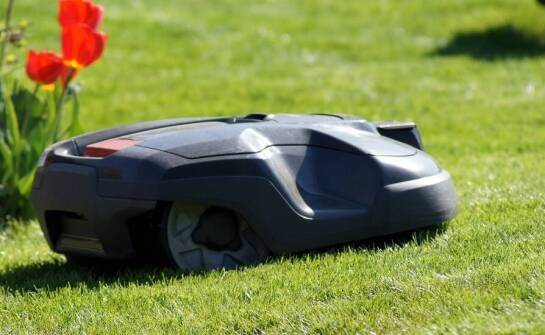 Jak wygląda proces konfiguracji robota koszącego przez naszych specjalistów?