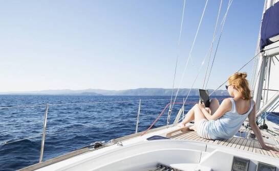 Internet na jachcie: jak zapewniać dostęp do informacji i rozrywki?